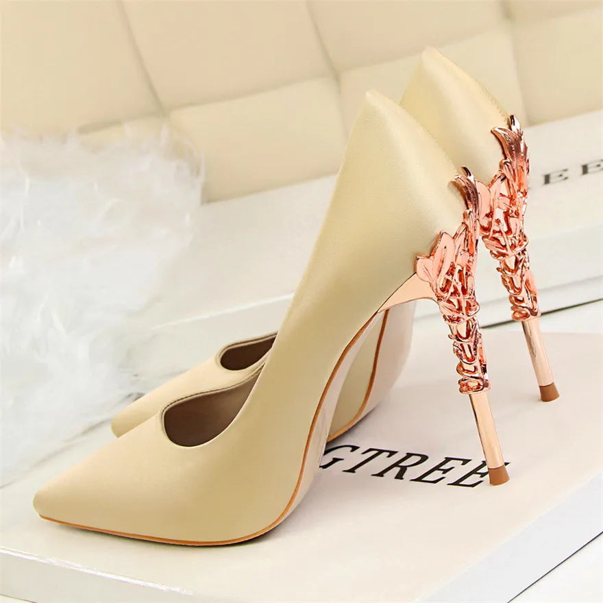 2025 novo elegante metal esculpido salto feminino bombas de seda sólida apontou toe rasa moda salto alto 10cm feminino vestido de casamento sapatos