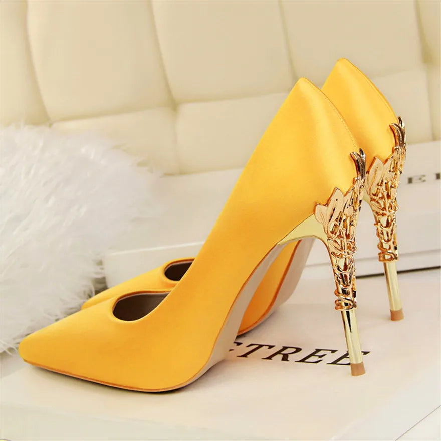 2025 novo elegante metal esculpido salto feminino bombas de seda sólida apontou toe rasa moda salto alto 10cm feminino vestido de casamento sapatos