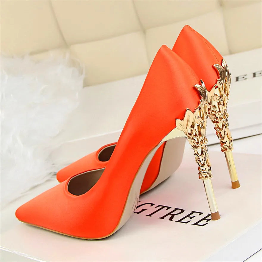 2025 novo elegante metal esculpido salto feminino bombas de seda sólida apontou toe rasa moda salto alto 10cm feminino vestido de casamento sapatos