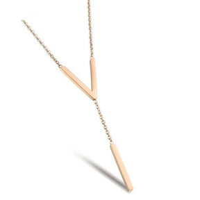 Colar Feminino Ajustável com Pingente em V