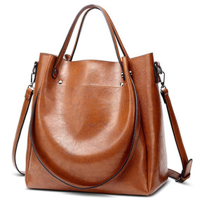 Bolsa Feminina em Couro Genuino - Amara Viturino