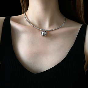 Gargantilha Feminina Choker com Pingente Bola