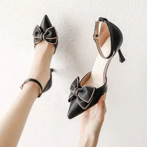 Salto médio sapatos femininos tendência dedo do pé apontado borboleta stilettos elegante vestido casamentos festa de noiva branco designer