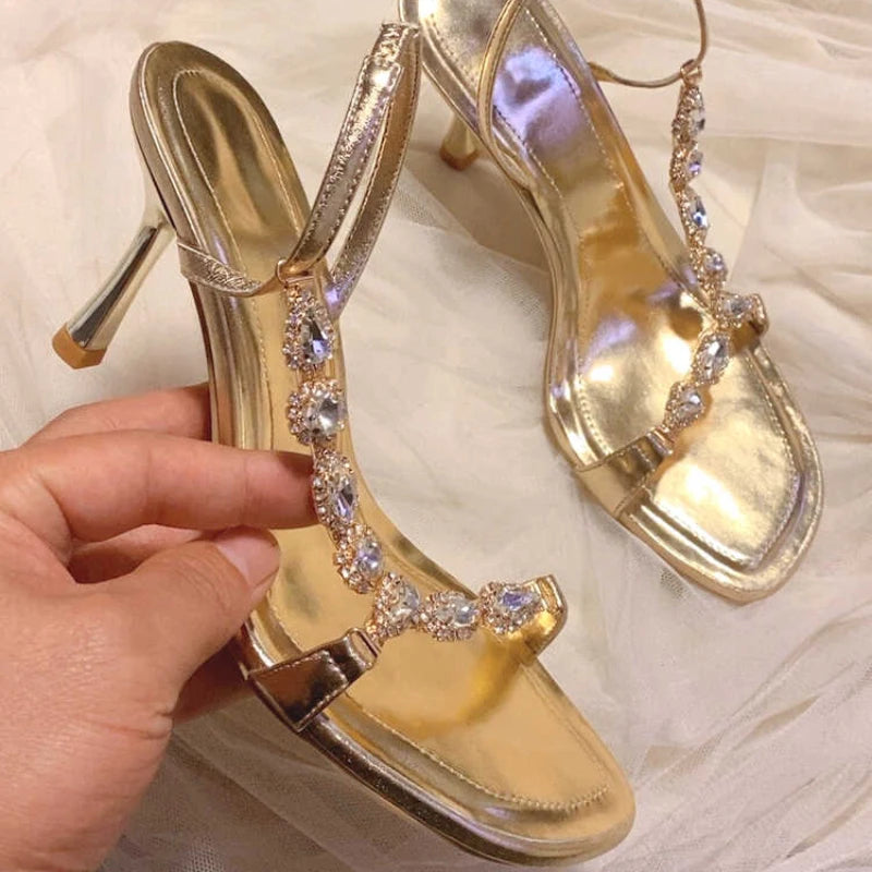 Sandálias de strass dourado para mulheres, salto alto estilete, sapatos elegantes femininos, alça traseira, sandálias de passarela, festa, verão, 2022, dourado