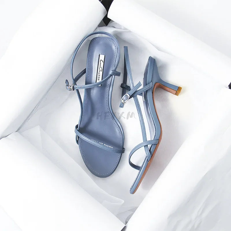 2024 verão sandálias baixas mulher terno de couro feminino bege sapatos femininos salto alto de salto baixo preto conforto novo stiletto meninas fas