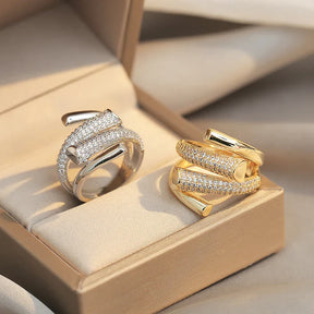 Anel Ajustável Feminino Entrelaçado Cravejado de Zircônias