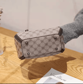 Bolsa Feminina em Couro Genuino - Martini