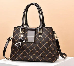 Bolsa Feminina em Couro Genuino - Astonini