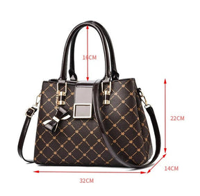 Bolsa Feminina em Couro Genuino - Astonini