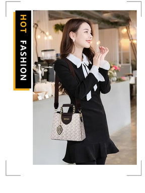 Bolsa Feminina em Couro Genuino - Saint Desar