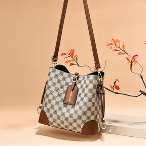 Bolsa Feminina em Couro Genuino - Santini Luvi
