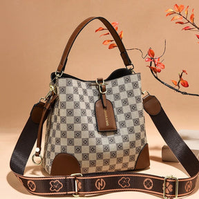 Bolsa Feminina em Couro Genuino - Santini Luvi