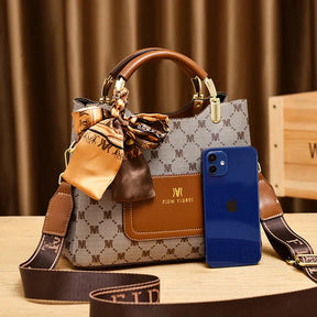 Bolsa Feminina em Couro Genuino - Kelly Mili