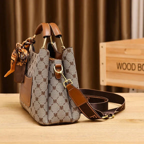 Bolsa Feminina em Couro Genuino - Kelly Mili